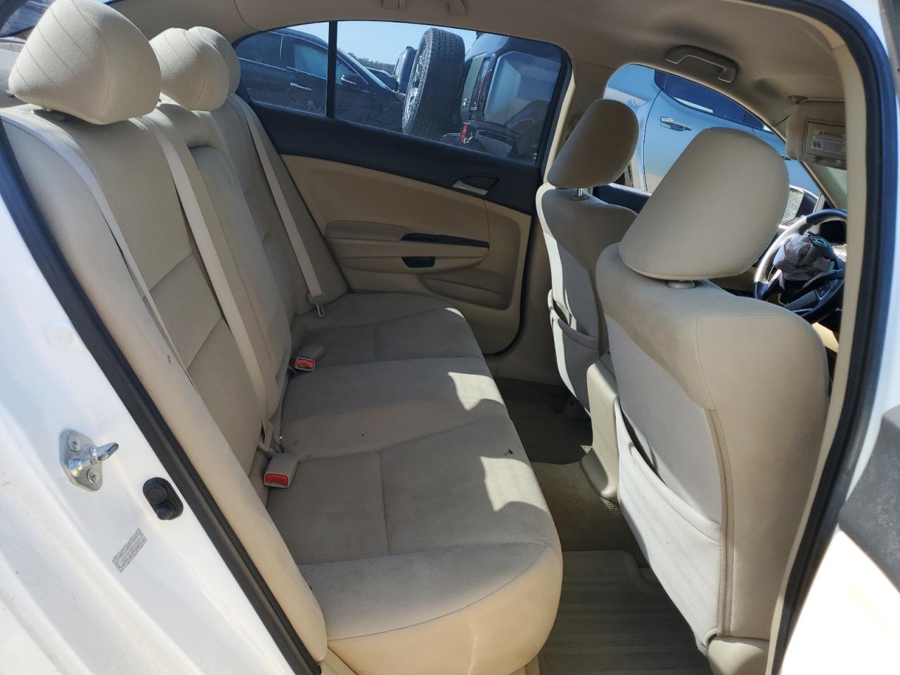 1HGCP2F3XBA122854 2011 Honda Accord Lx