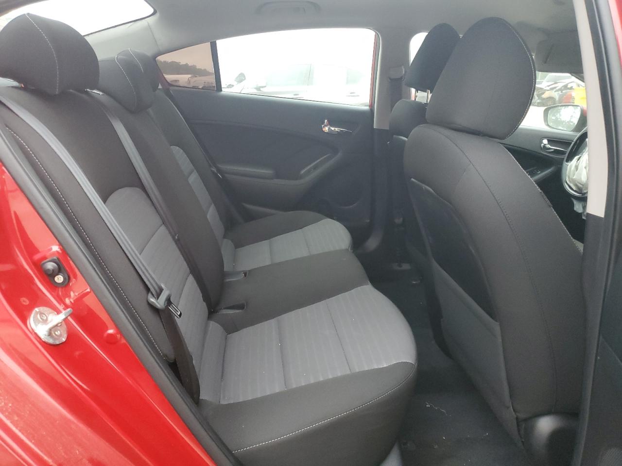 3KPFL4A74JE186283 2018 Kia Forte Lx