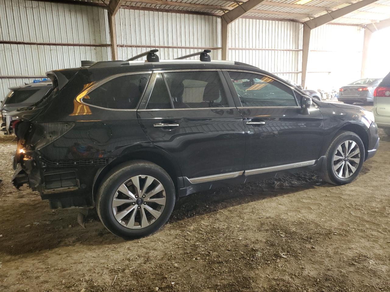 4S4BSETC7H3346851 2017 Subaru Outback Touring