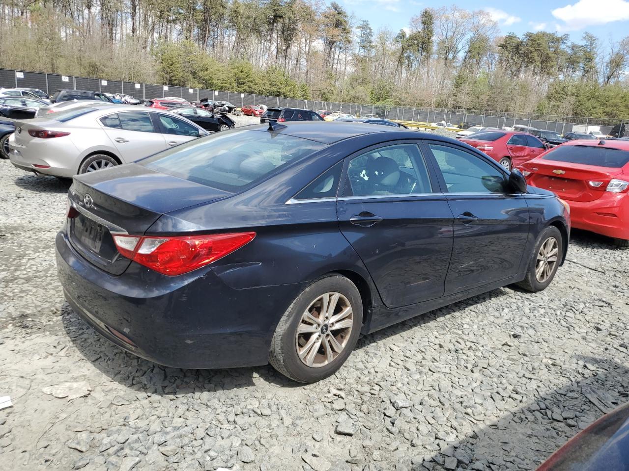 5NPEB4AC4DH530156 2013 Hyundai Sonata Gls