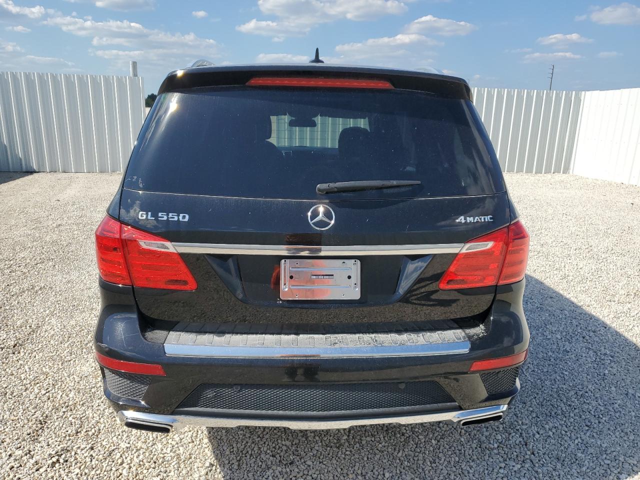 2015 Mercedes-Benz Gl 550 4Matic vin: 4JGDF7DE4FA452319