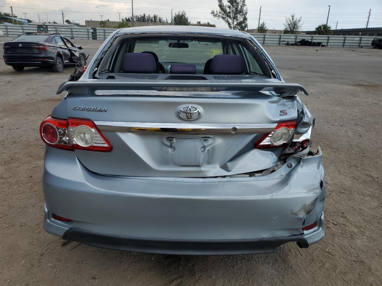 5YFBU4EE6DP194702 2013 Toyota Corolla Base