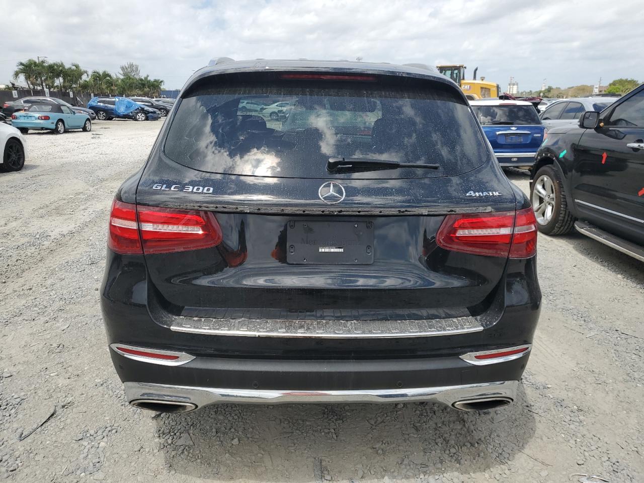 WDC0G4KBXJV025729 2018 Mercedes-Benz Glc 300 4Matic