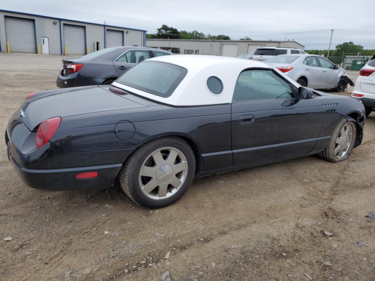 1fahp60a72y120544 1FAHP60A72Y120544 2002 Ford Thunderbird