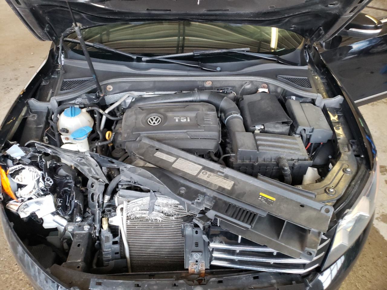 1VWCT7A31FC078233 2015 Volkswagen Passat Sel