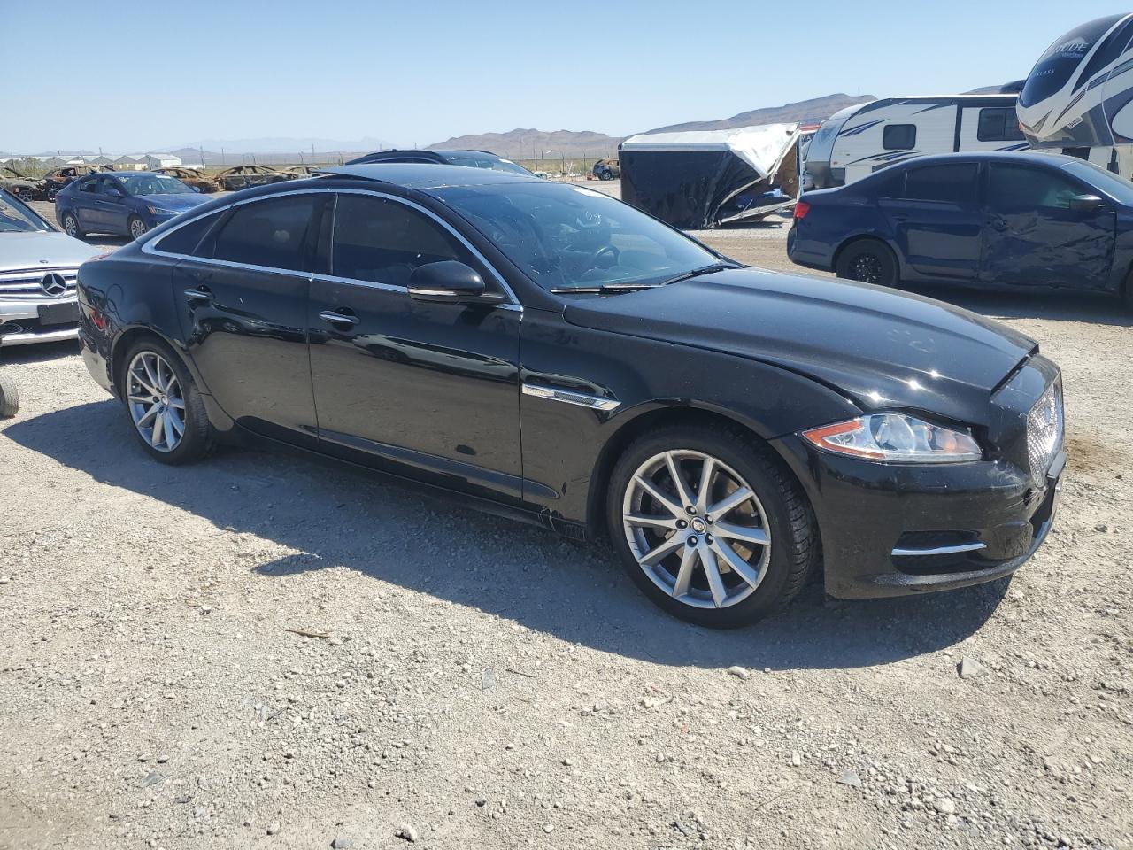 2013 Jaguar Xj vin: SAJWA1C73D8V45172