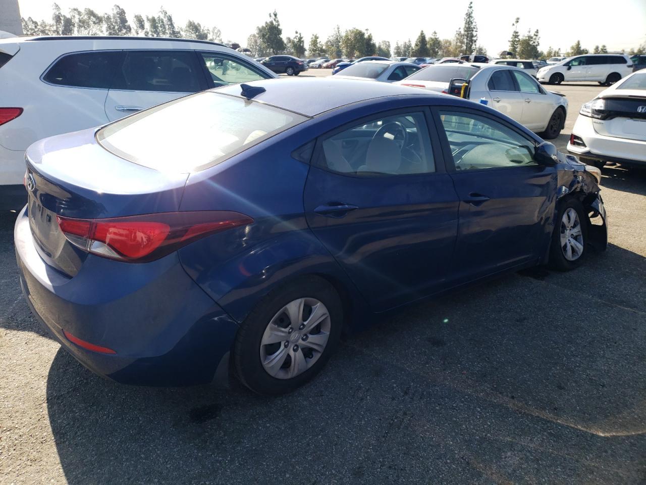 5NPDH4AE4GH760117 2016 Hyundai Elantra Se