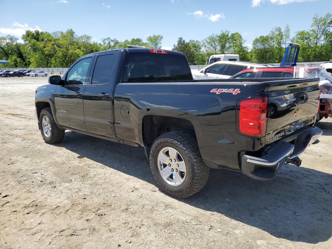 1GCVKREH4HZ125240 2017 Chevrolet Silverado K1500 Lt