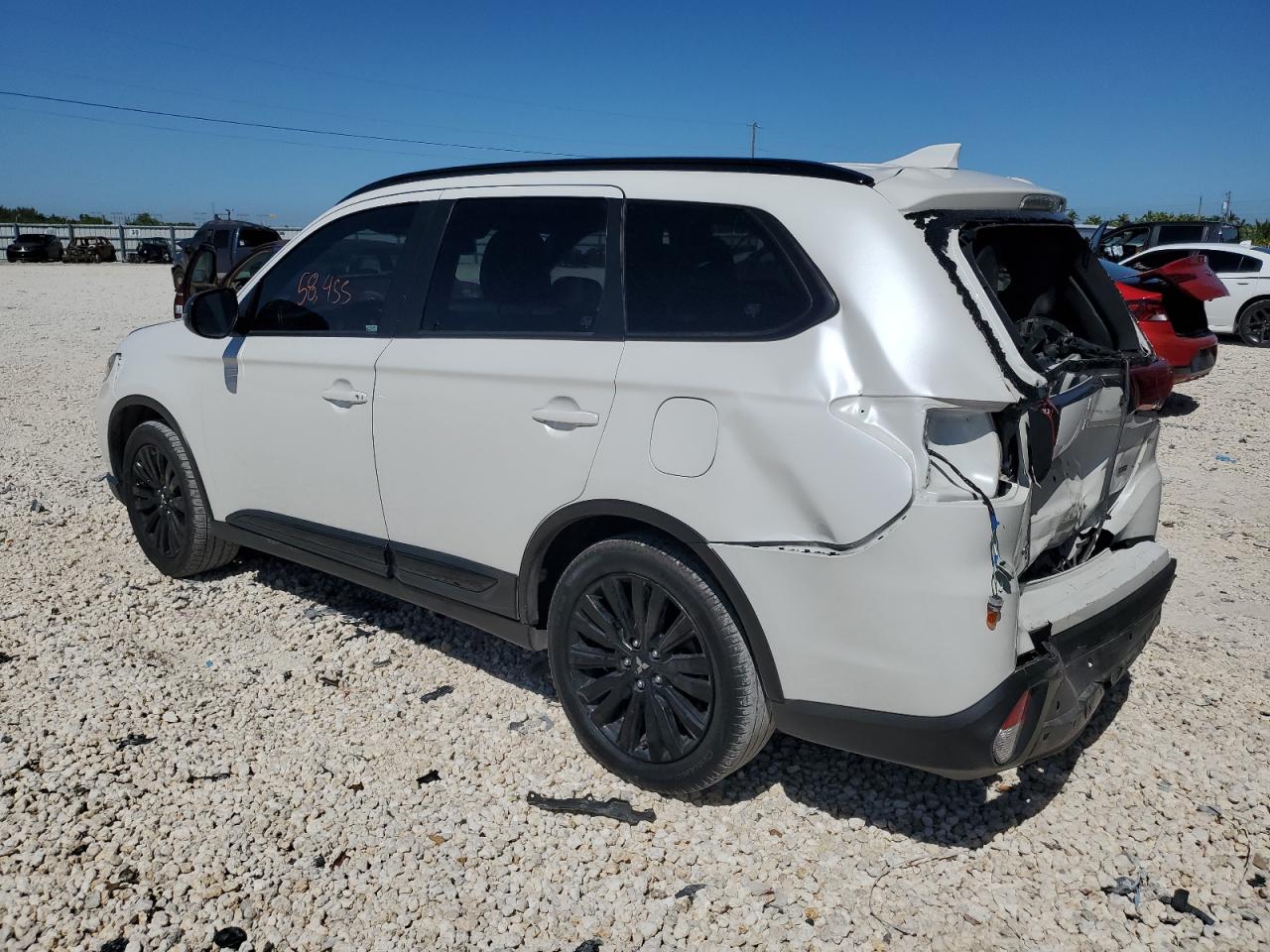 2020 Mitsubishi Outlander Se vin: JA4AD3A32LZ046751