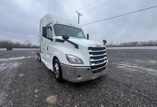 Lot #2452548890 2019 FREIGHTLINER CASCADIA 1 salvage car