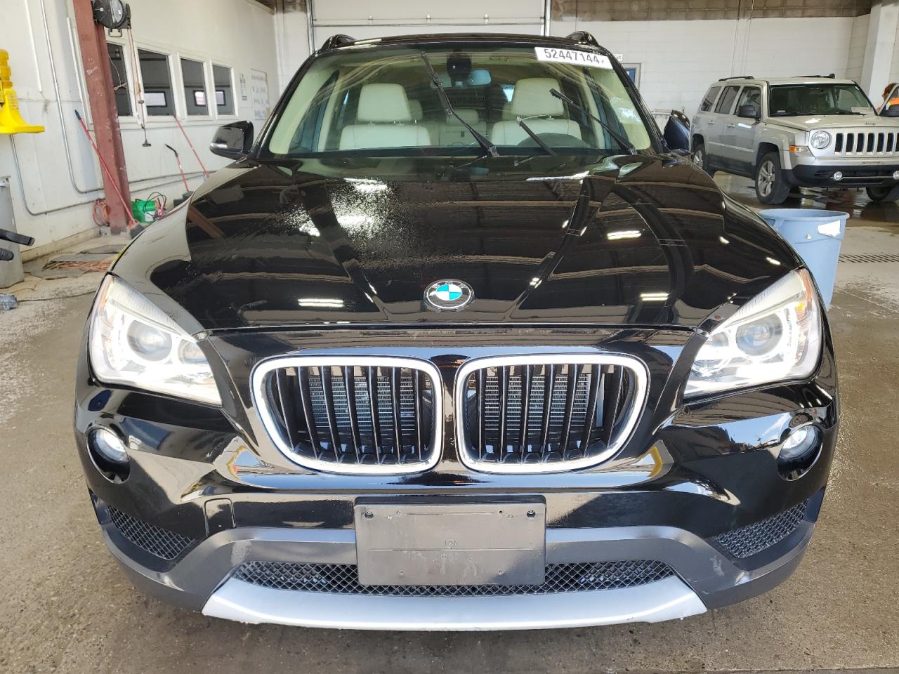 2013 BMW X1 xDrive28I vin: WBAVL1C55DVR87968