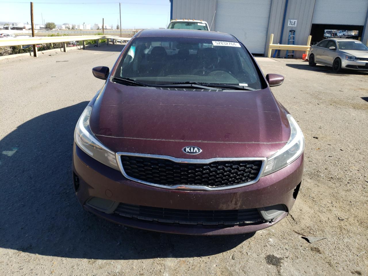 2018 Kia Forte Lx vin: 3KPFK4A7XJE165148