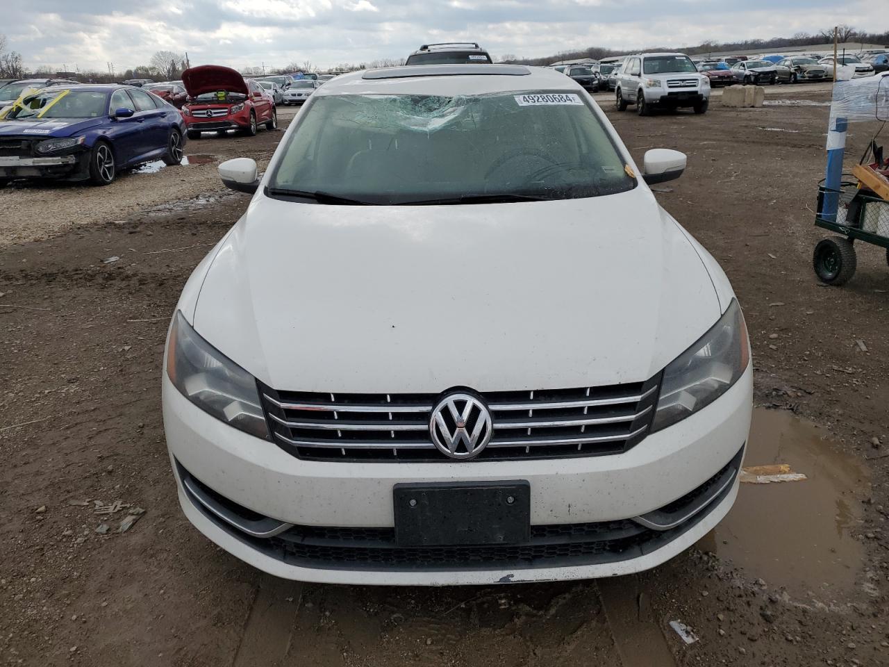 Lot #2909838998 2013 VOLKSWAGEN PASSAT SE