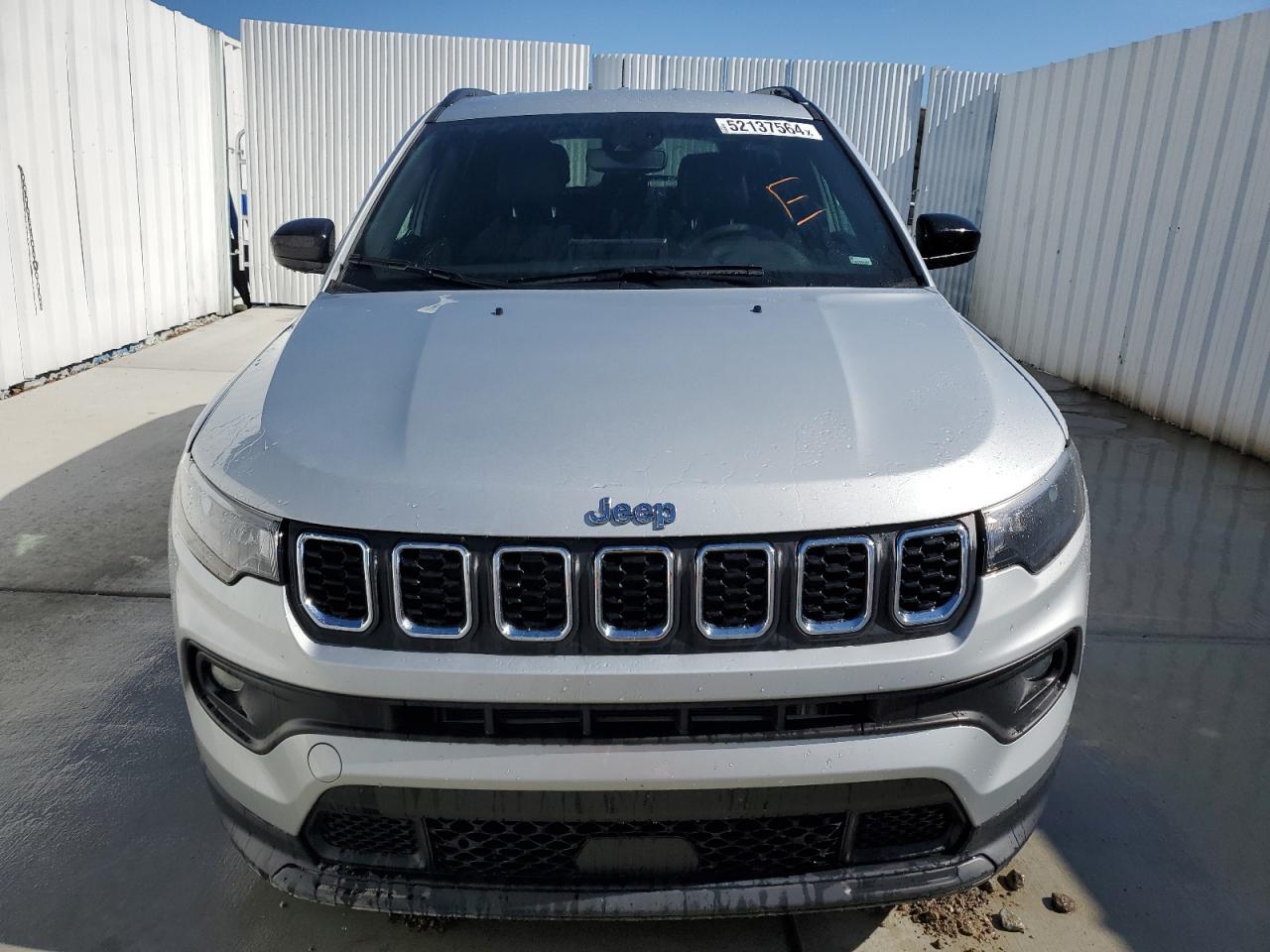 2024 Jeep Compass Latitude vin: 3C4NJDBN4RT118622