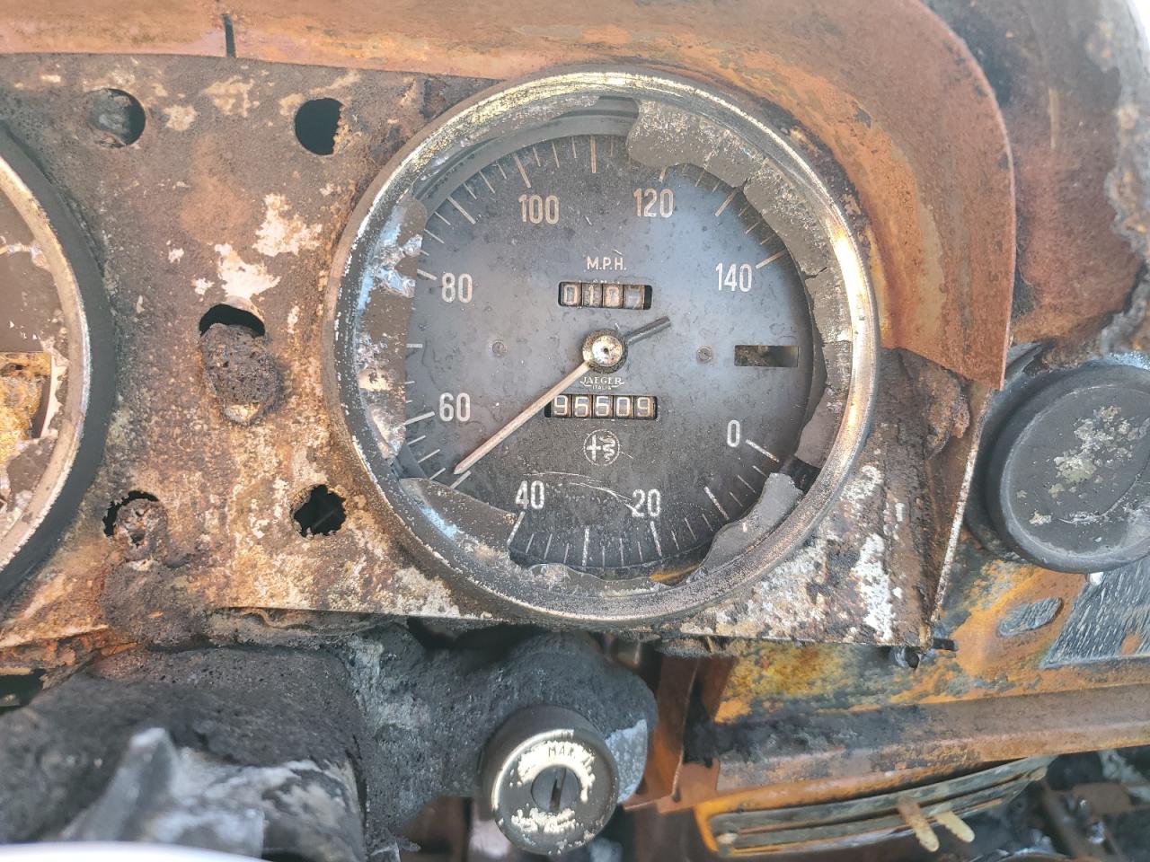 AR660367 1966 Alfa Romeo Spider