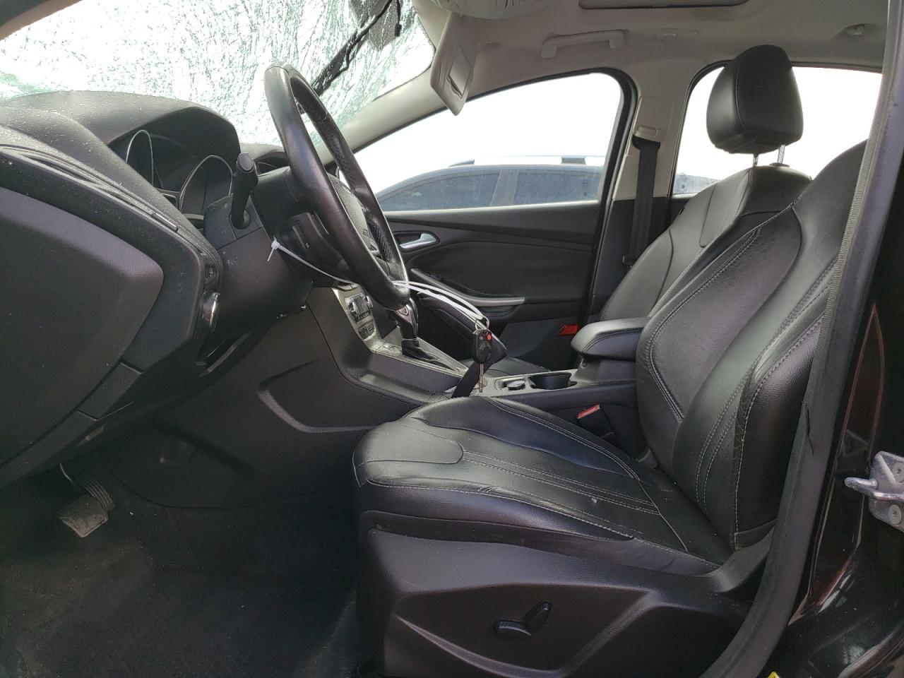 1FAHP3H22CL393966 2012 Ford Focus Sel