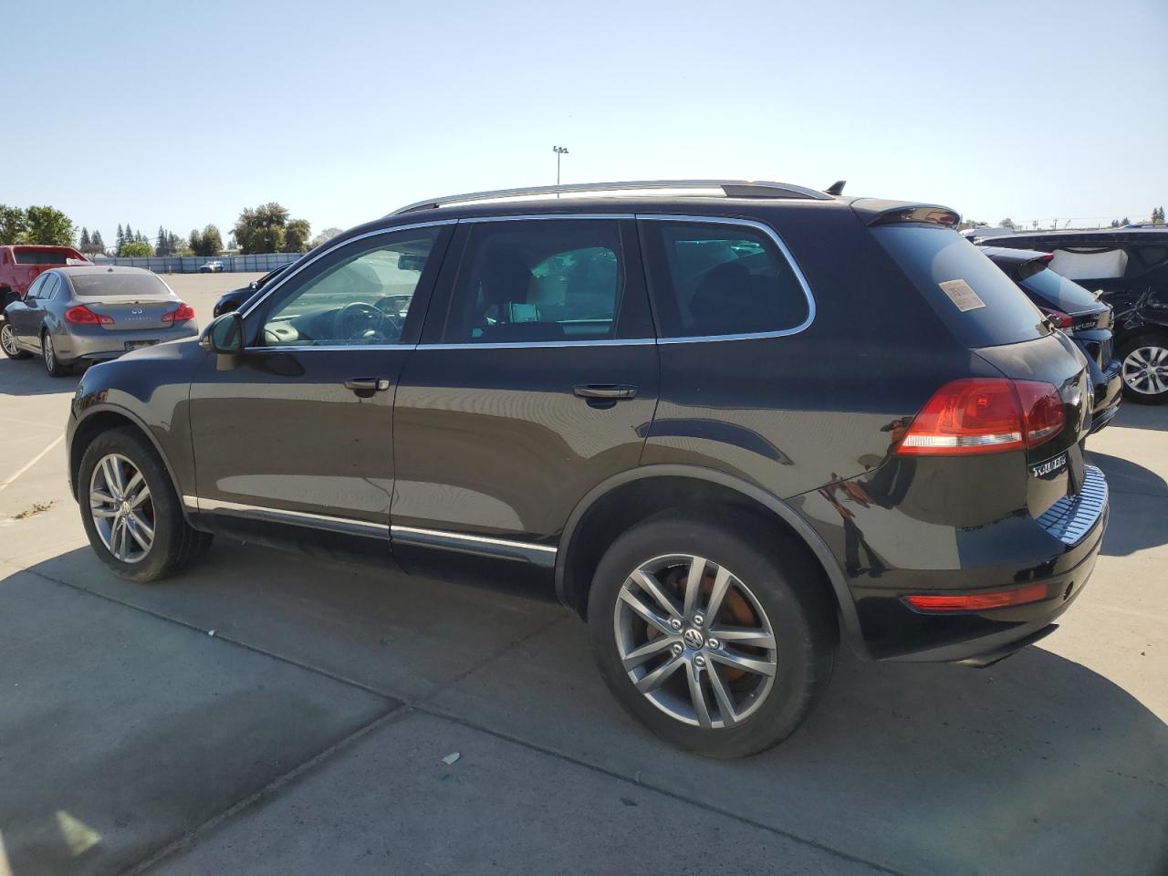 Lot #2468169406 2011 VOLKSWAGEN TOUAREG V6