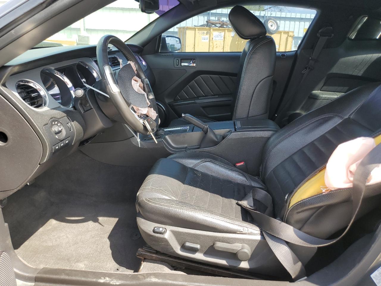 1ZVBP8AMXB5101585 2011 Ford Mustang