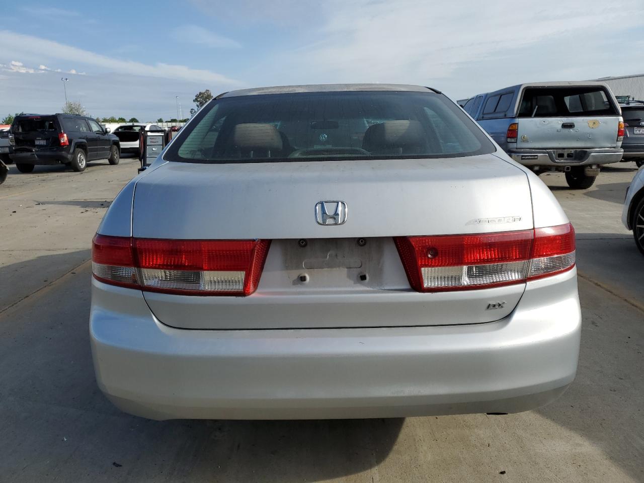1HGCM56164A071333 2004 Honda Accord Dx