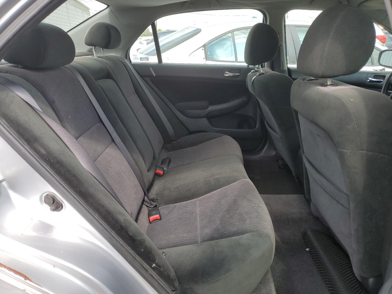 1HGCM56485A102870 2005 Honda Accord Lx