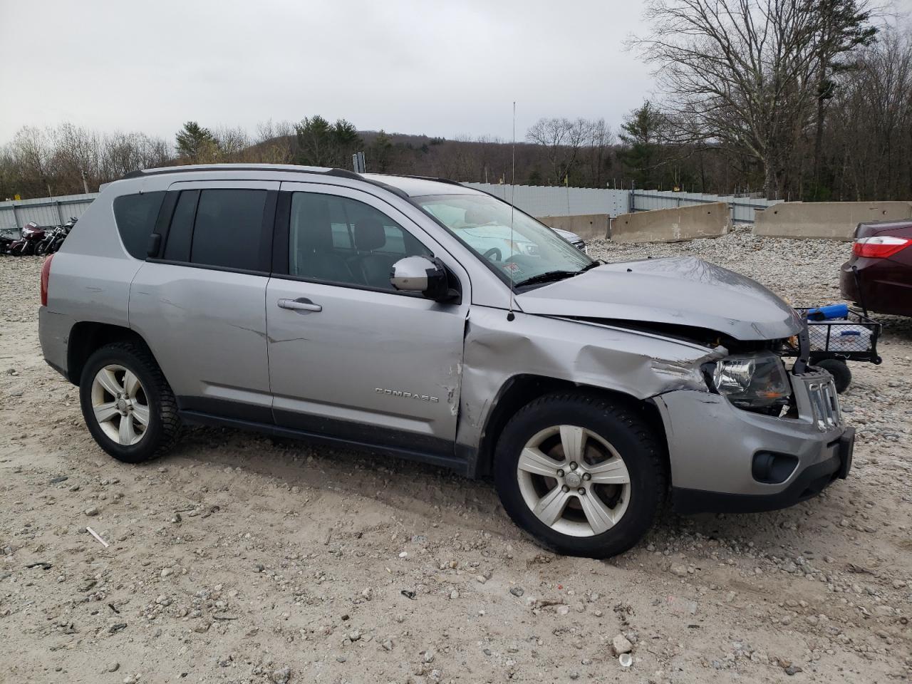 1C4NJDEB3HD112168 2017 Jeep Compass Latitude