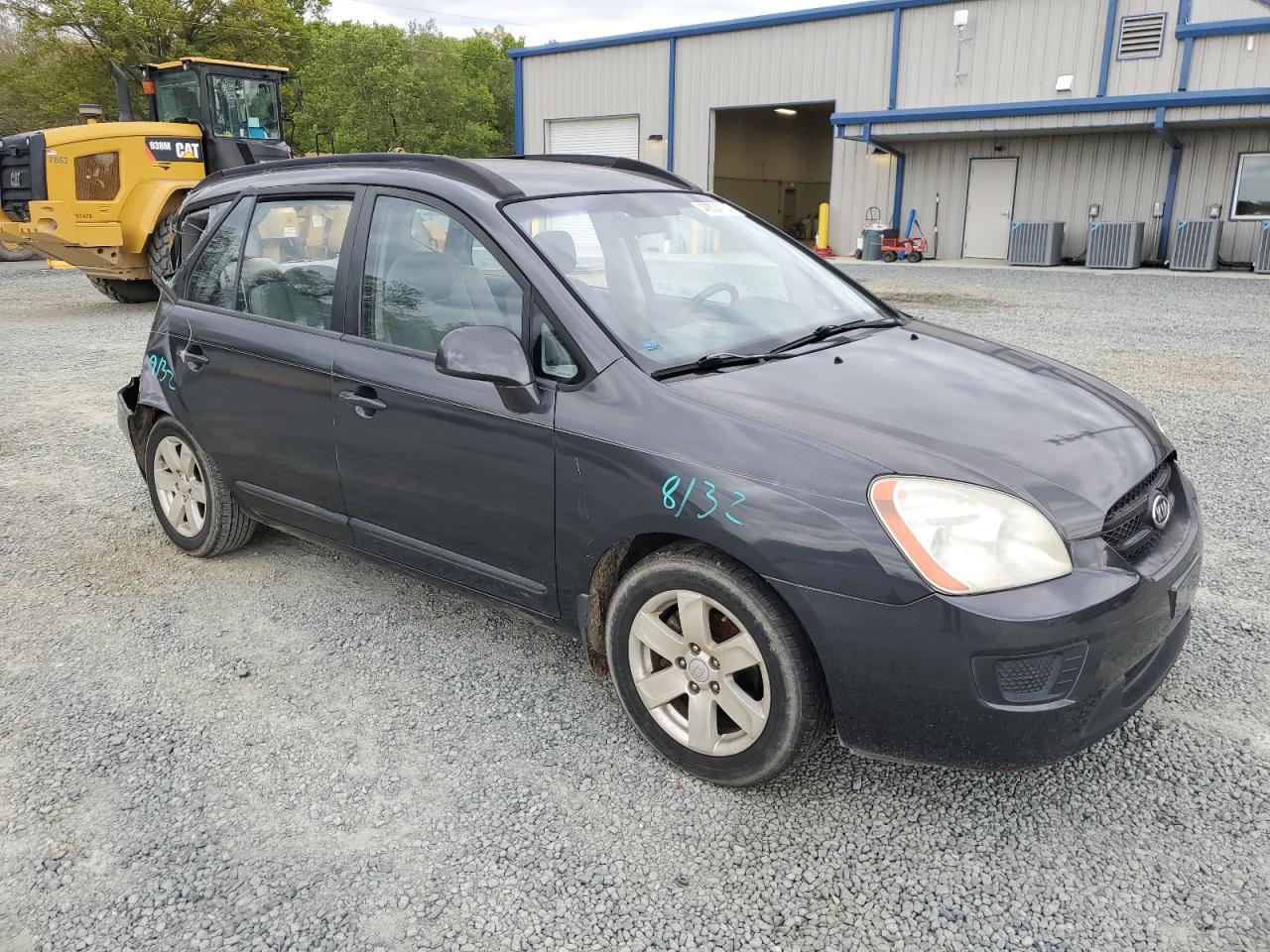 KNAFG525887130586 2008 Kia Rondo Base