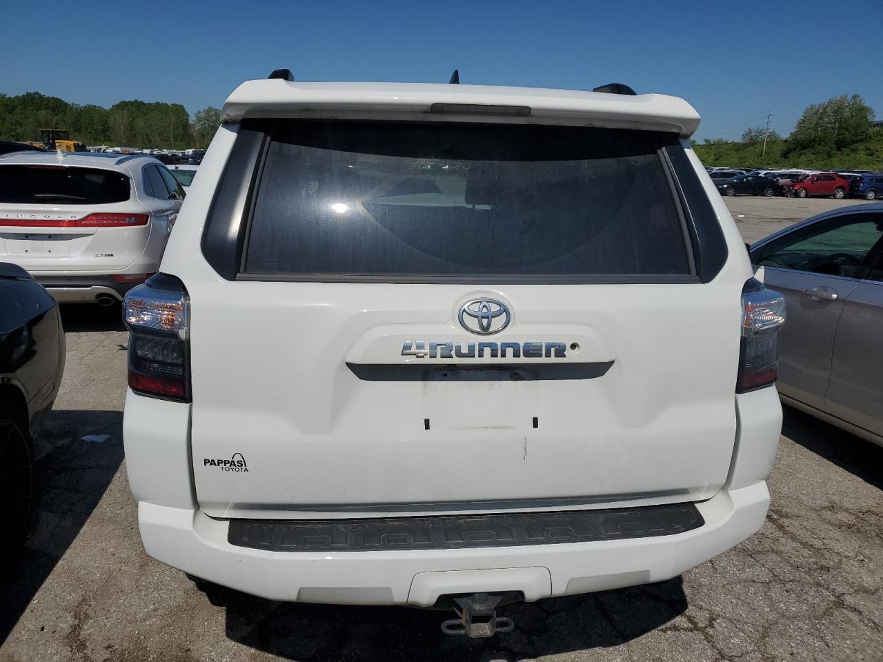 JTEBU5JR8K5717903 2019 Toyota 4Runner Sr5