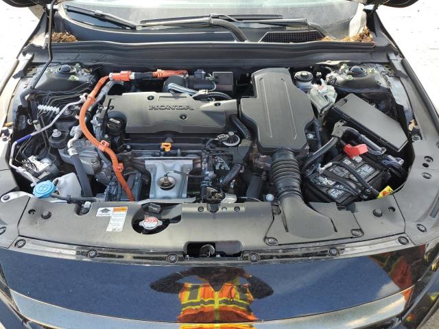 1HGCV3F28NA028320 Honda Accord HYB 11