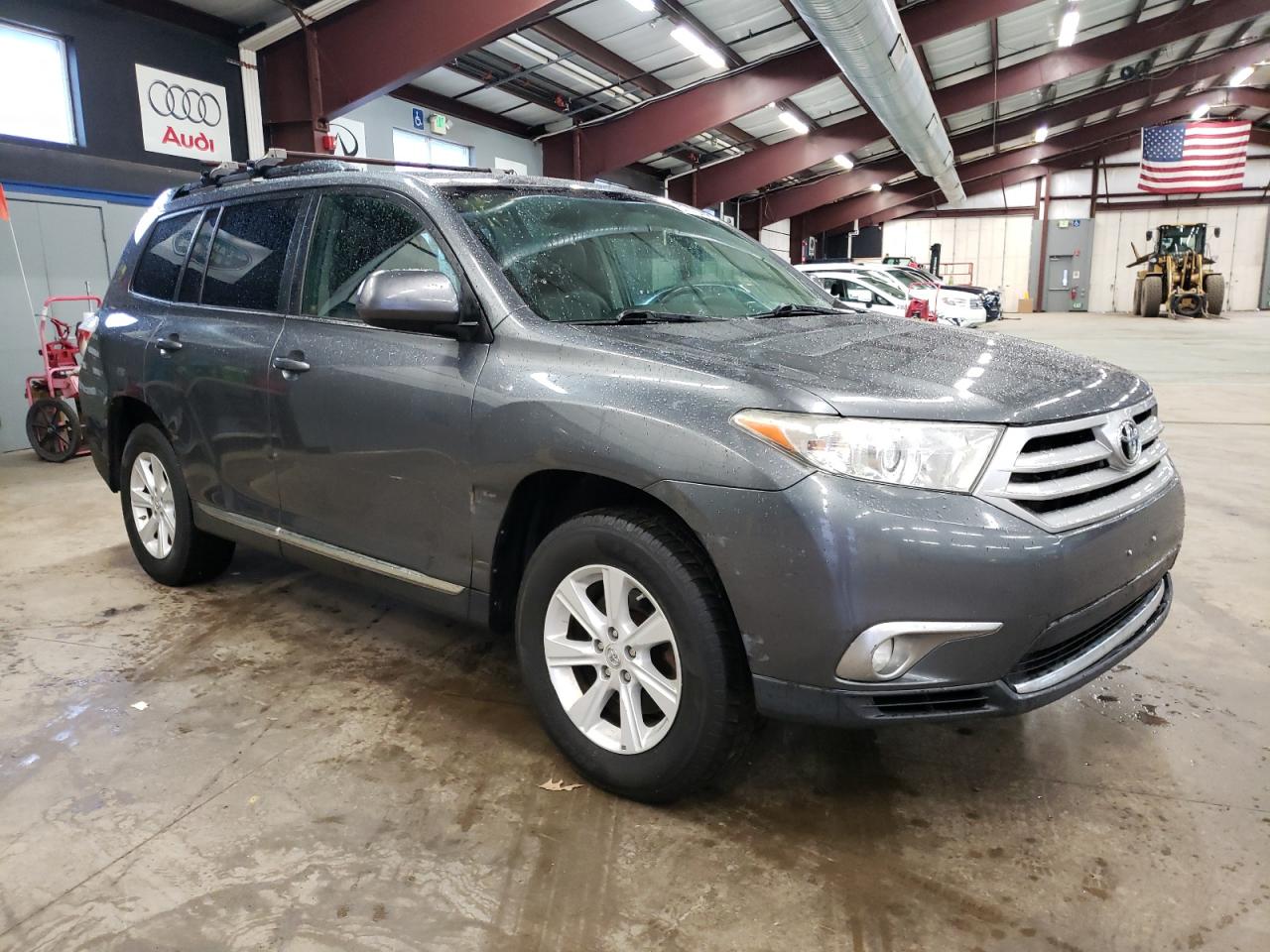 Lot #2461823806 2011 TOYOTA HIGHLANDER