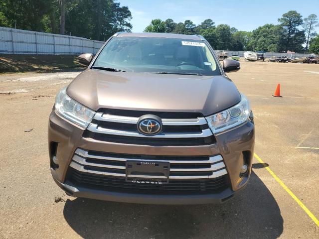 VIN 5TDKZRFH6KS331410 2019 Toyota Highlander, SE no.5