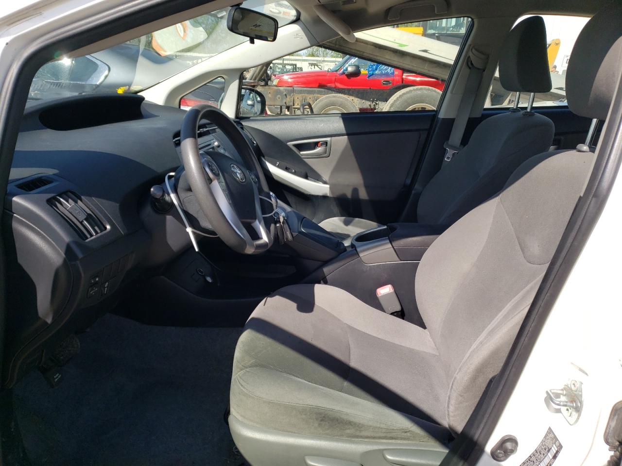 JTDKN3DU1D5563463 2013 Toyota Prius