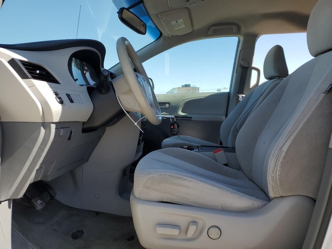 5TDKK3DC9DS337259 2013 Toyota Sienna Le