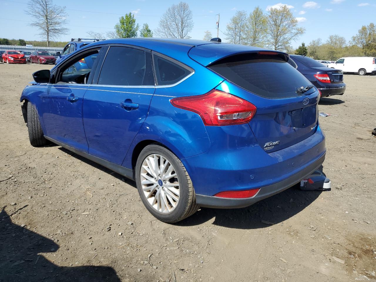 1FADPDN24JL294002 2018 Ford Focus Titanium