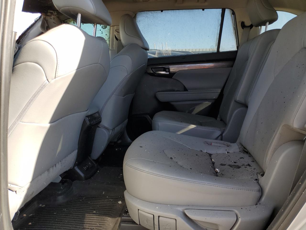 5TDFZRBH2MS081027 2021 Toyota Highlander Platinum