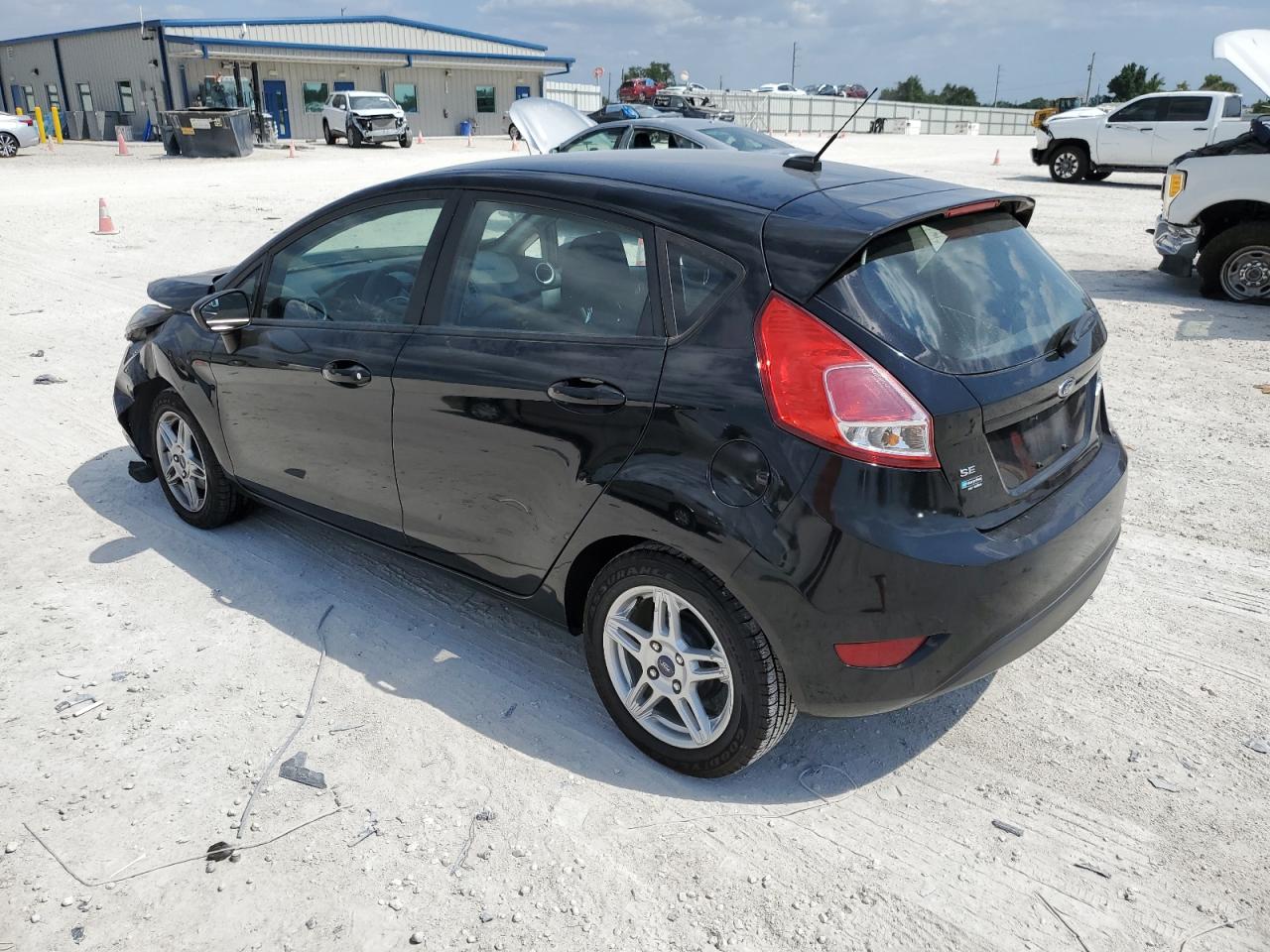 3FADP4EJ4KM155887 2019 Ford Fiesta Se