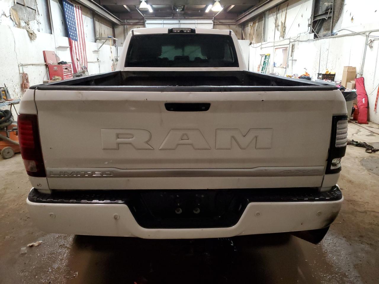 2018 Ram 2500 Longhorn vin: 3C6UR5LL8JG116934