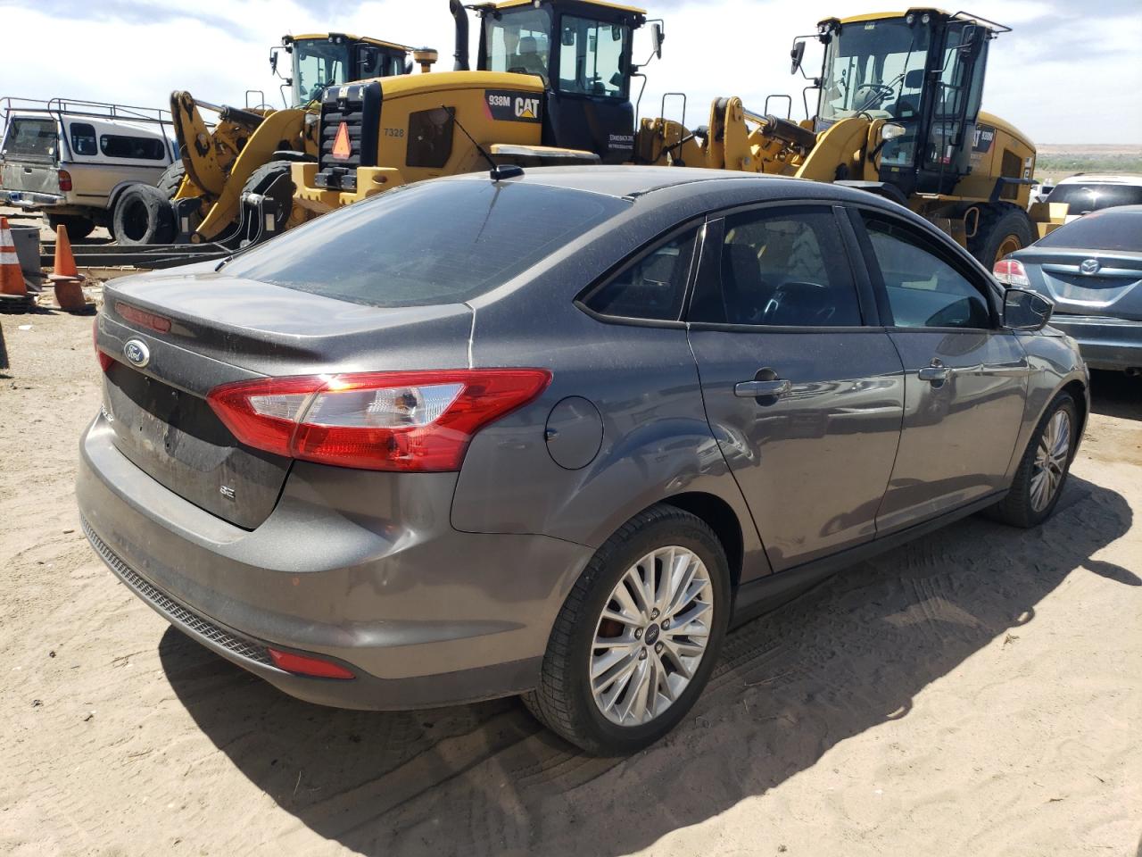 1FAHP3F24CL256983 2012 Ford Focus Se