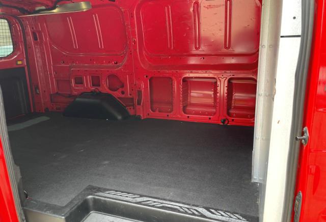 Фургоны FORD TRANSIT 2017 Красный