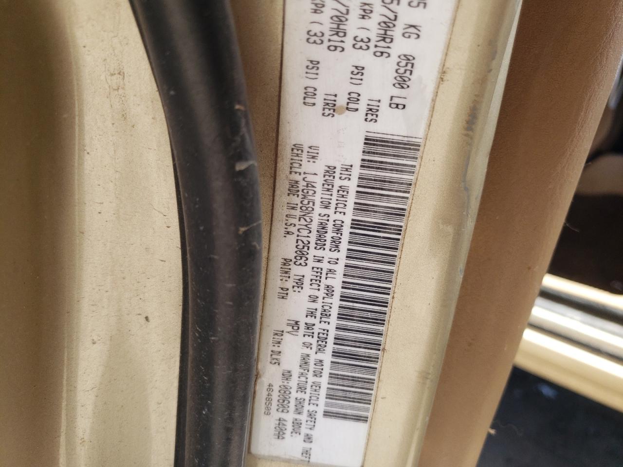 1J4GW58N2YC125063 2000 Jeep Grand Cherokee Limited