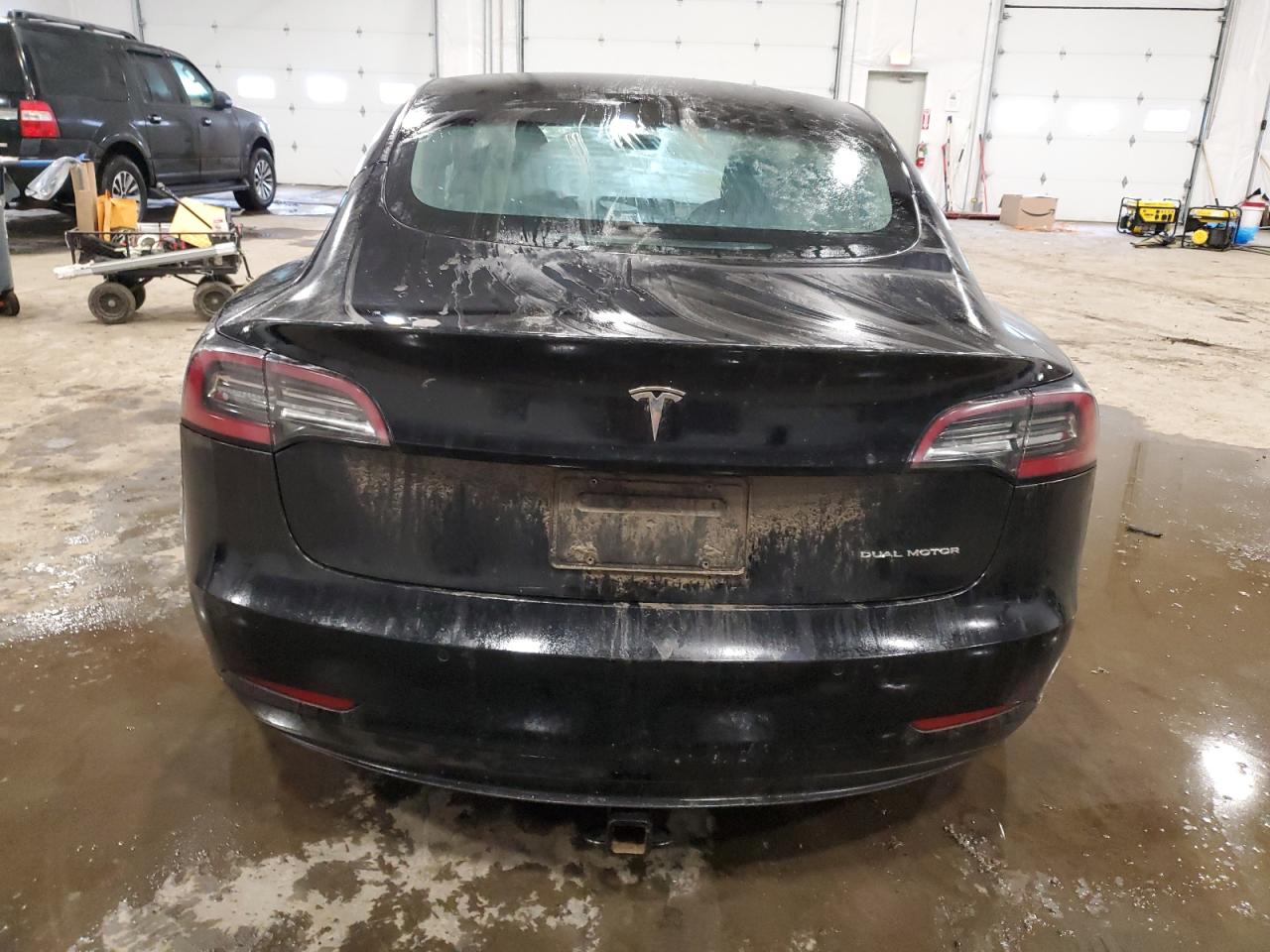 5YJ3E1EB7KF197008 2019 Tesla Model 3