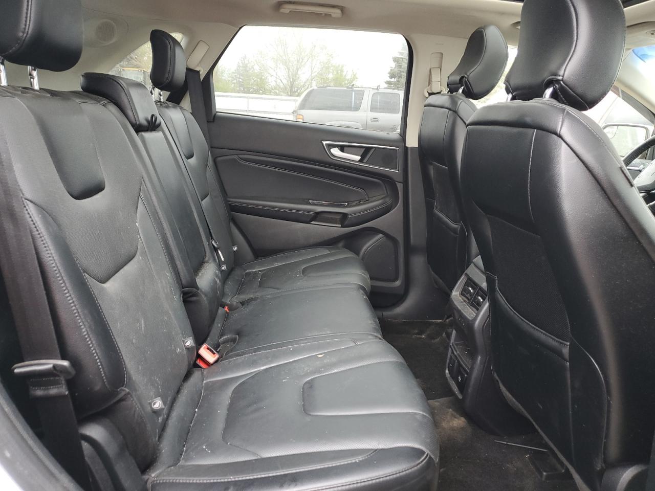 2FMPK4K81JBC14221 2018 Ford Edge Titanium