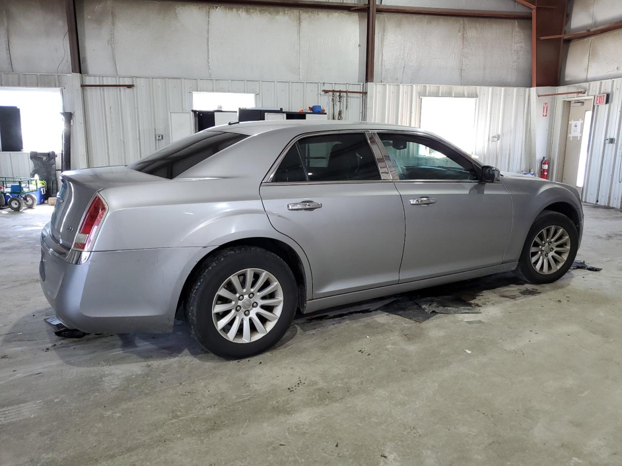 2C3CA4CG4BH529318 2011 Chrysler 300