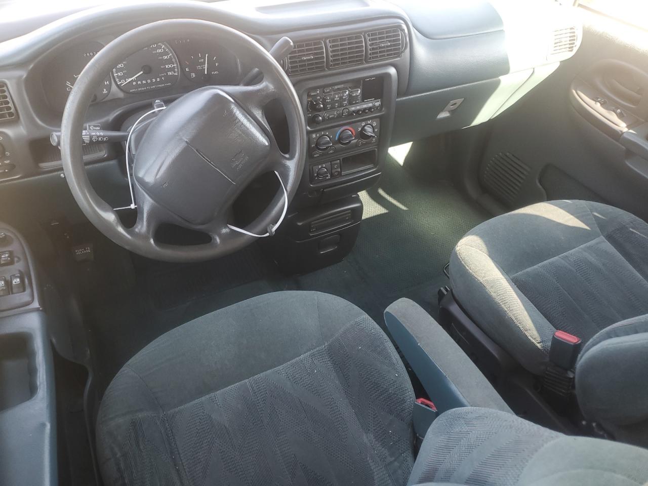 1GNDX03E0WD223913 1998 Chevrolet Venture