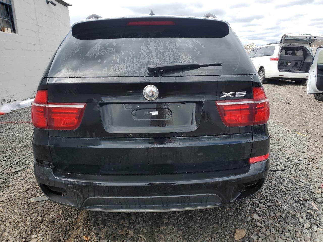 5UXZV8C58BL420135 2011 BMW X5 xDrive50I