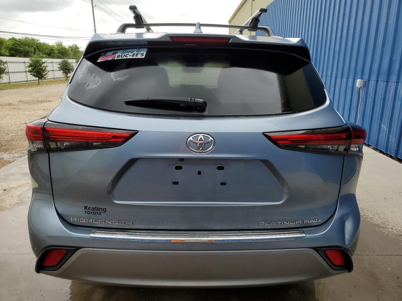 5TDFZRBHXNS232990 2022 Toyota Highlander Platinum