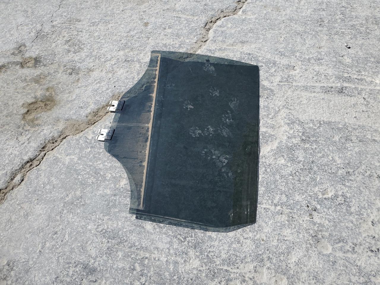 1C4PJLCB3KD114337 2019 Jeep Cherokee Latitude