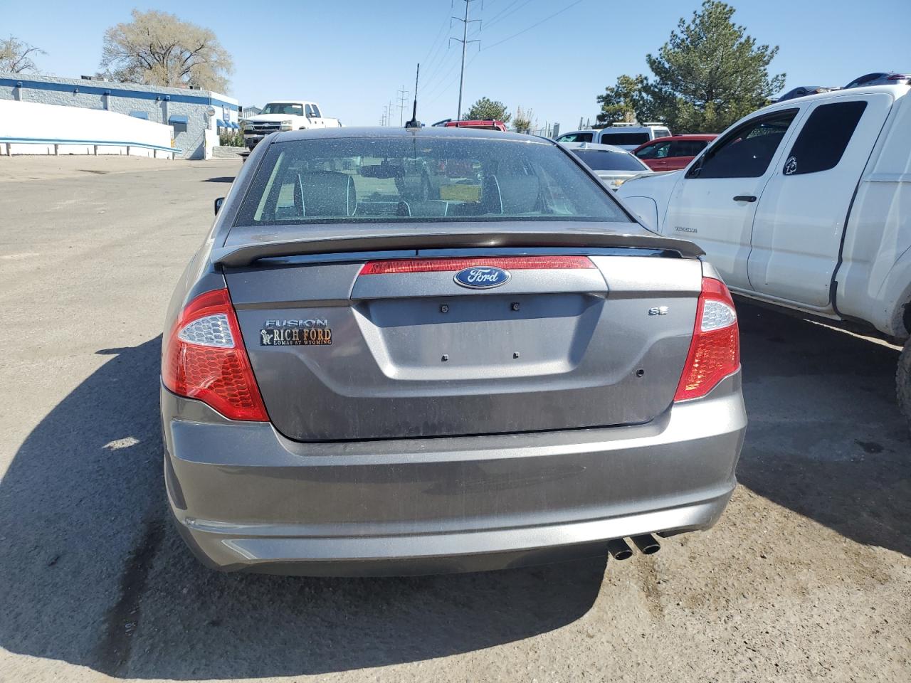 3FAHP0HA0BR201353 2011 Ford Fusion Se