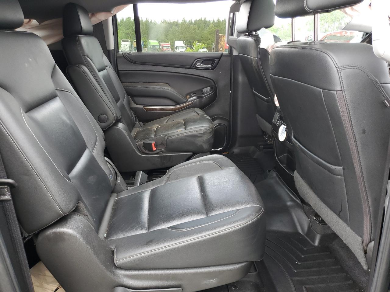 2019 Chevrolet Suburban C1500 Lt vin: 1GNSCHKC7KR251805