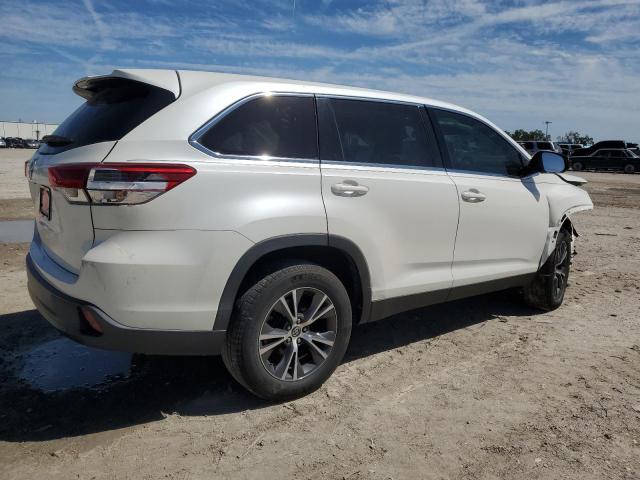 VIN 5TDZZRFH2KS334366 2019 Toyota Highlander, LE no.3