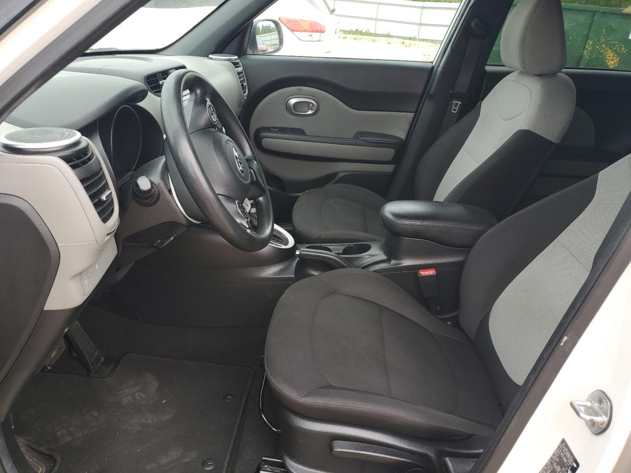 KNDJN2A22G7389307 2016 Kia Soul